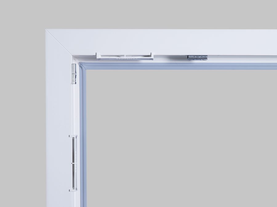 Regel-air FFL im Fensterfalz eines Kunststofffensters